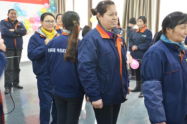指手畫(huà)腳